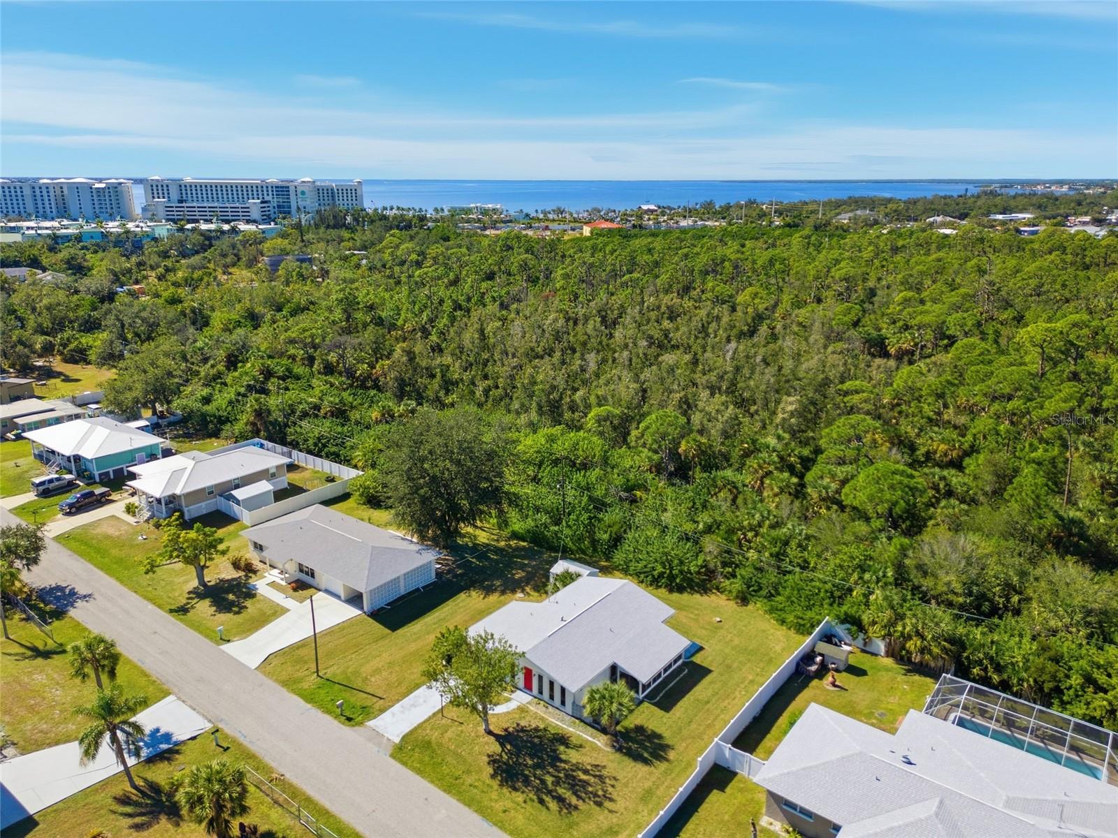 CHARLOTTE  ACRES - Residential