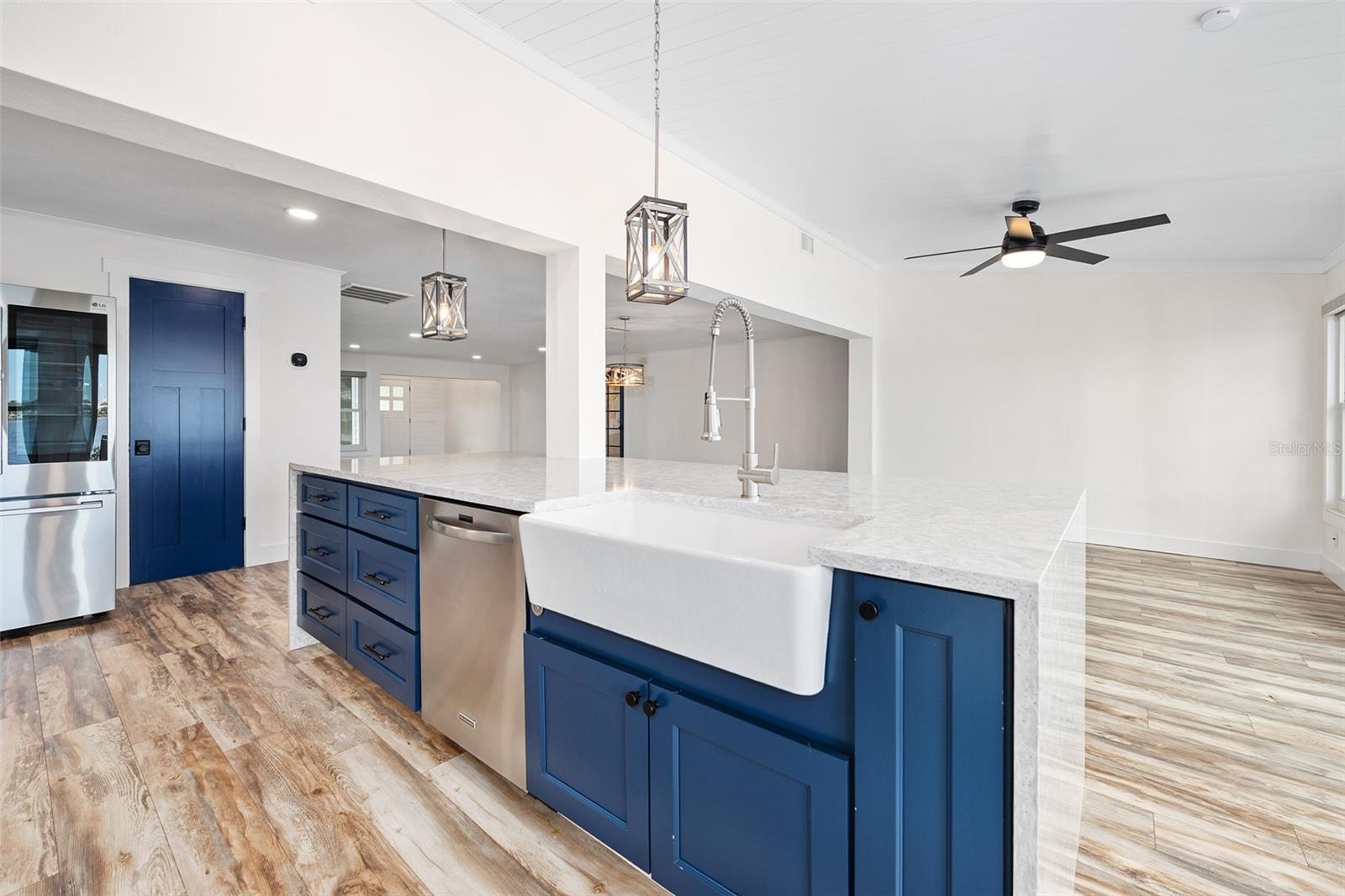 CAMEO POINT UNIT 02 - Residential