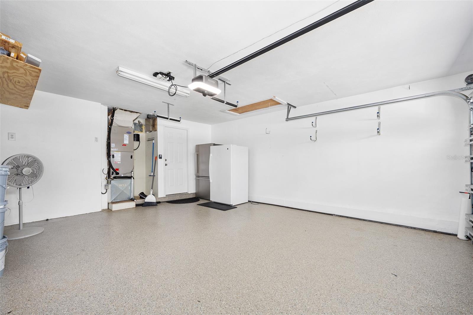 CAMEO POINT UNIT 02 - Residential
