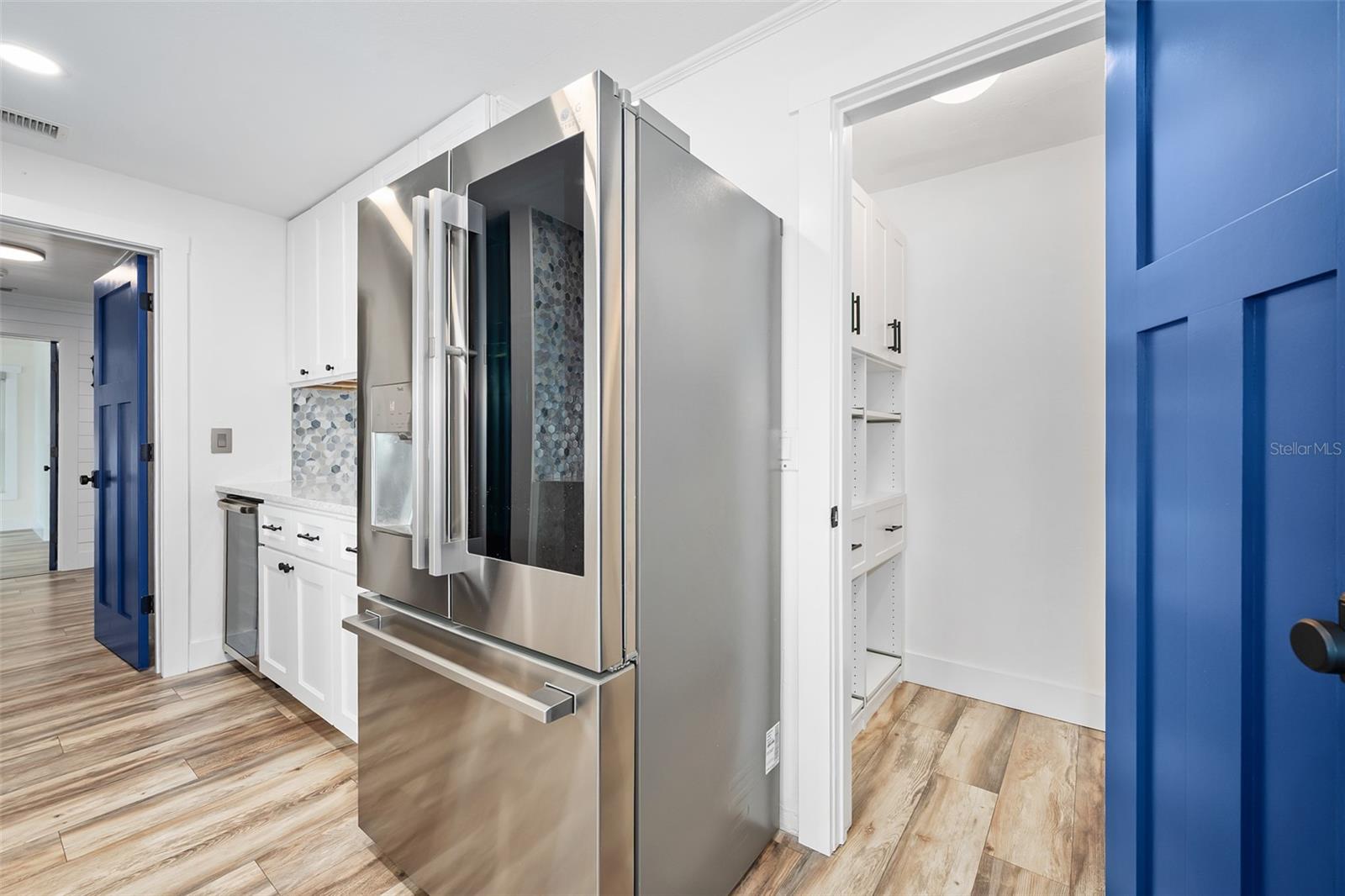 CAMEO POINT UNIT 02 - Residential