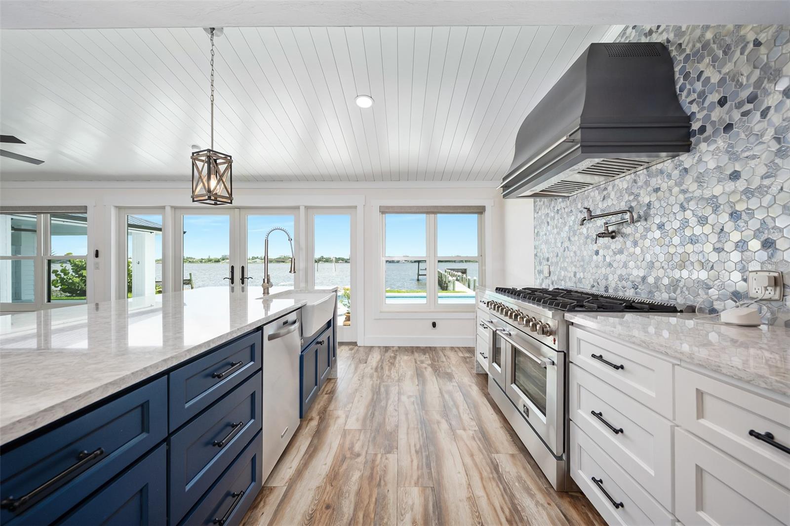CAMEO POINT UNIT 02 - Residential