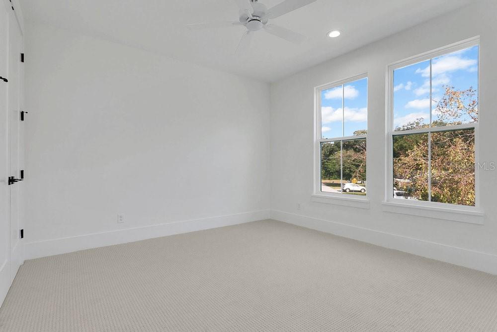 GOLFVIEW - Residential