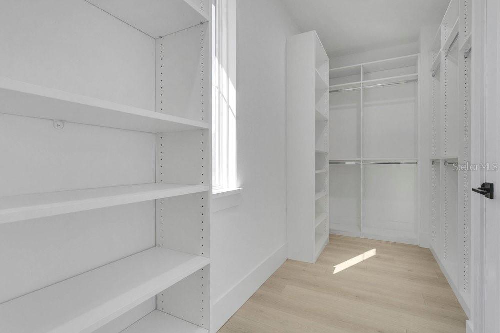 GOLFVIEW - Residential