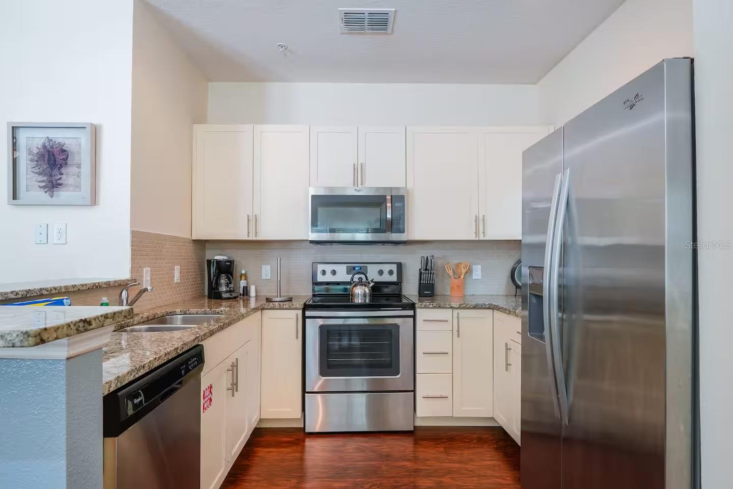 WEST LUCAYA VILLAGE - Residential