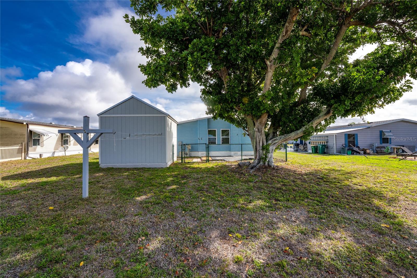 LEMON BAY ISLES PH 02 - Residential