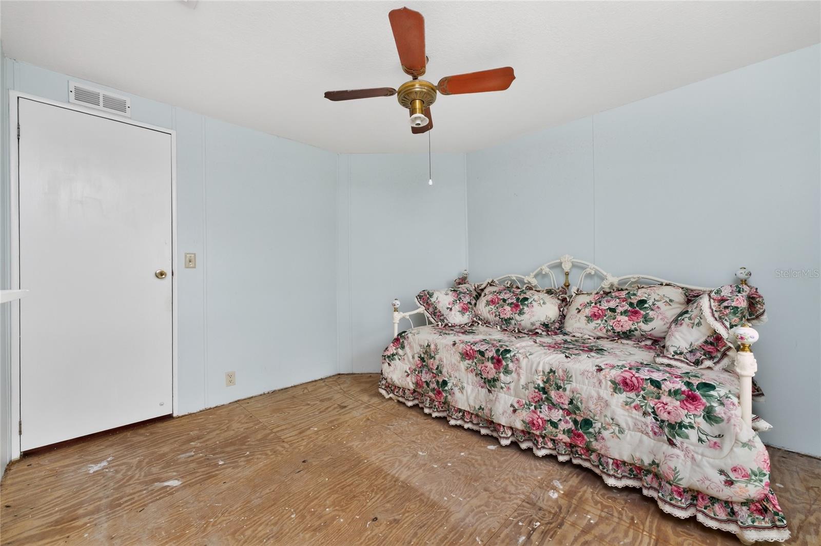 LEMON BAY ISLES PH 02 - Residential