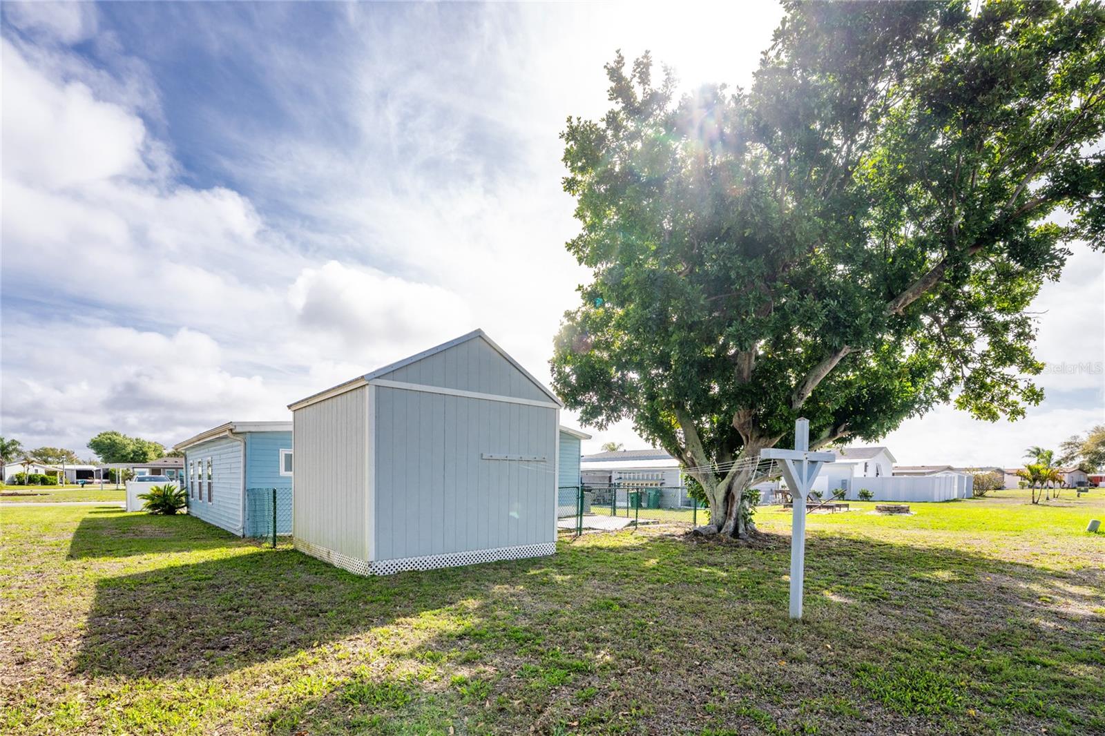 LEMON BAY ISLES PH 02 - Residential