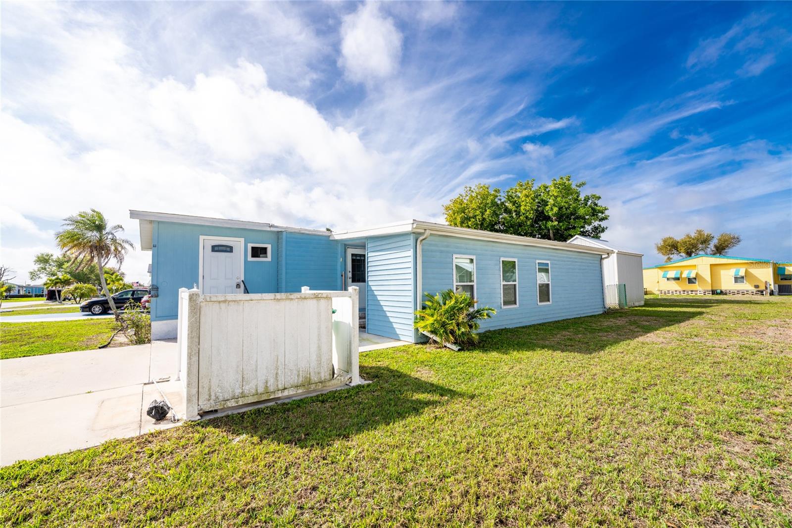 LEMON BAY ISLES PH 02 - Residential