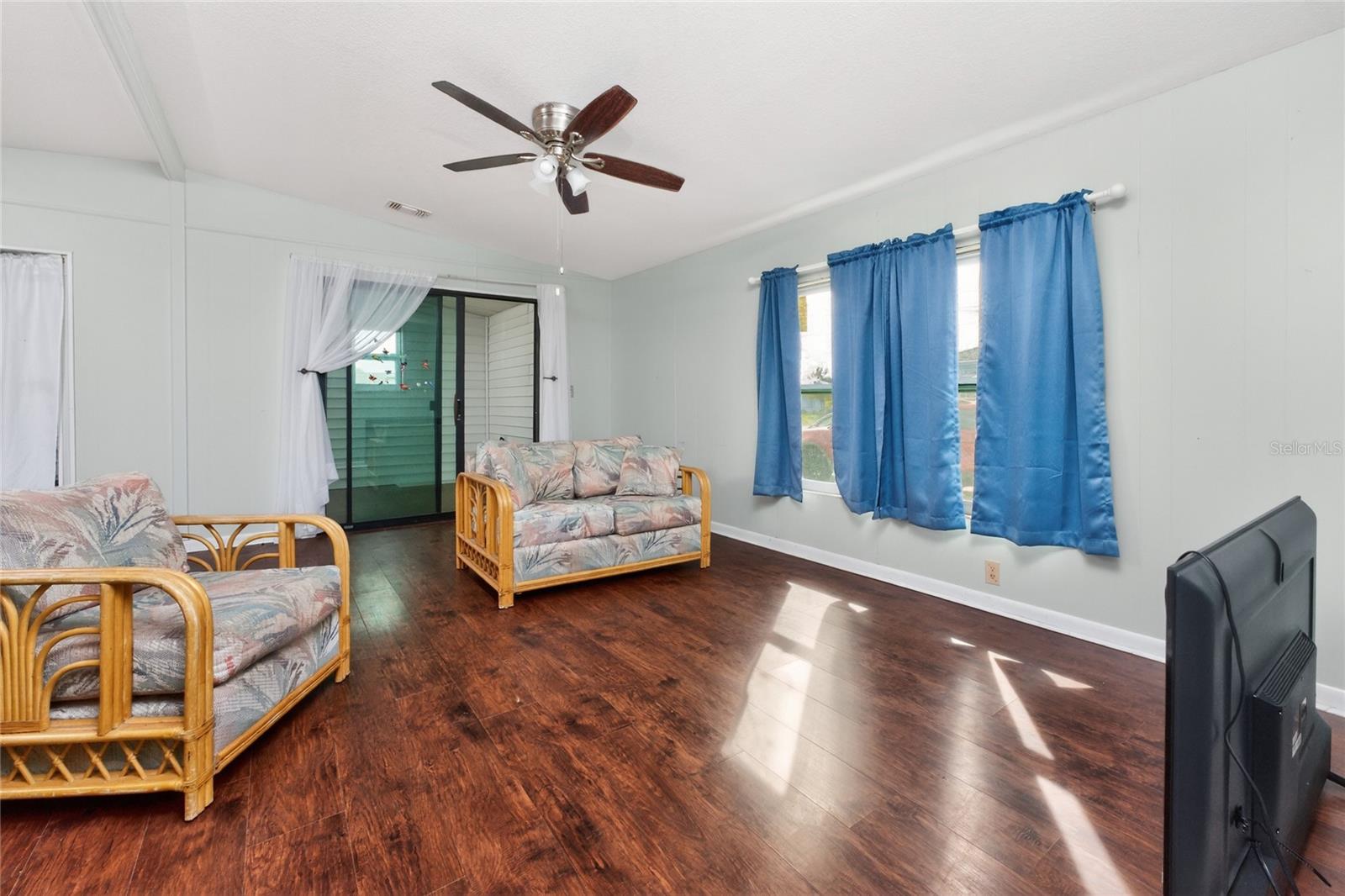 6161 ORIOLE BOULEVARD