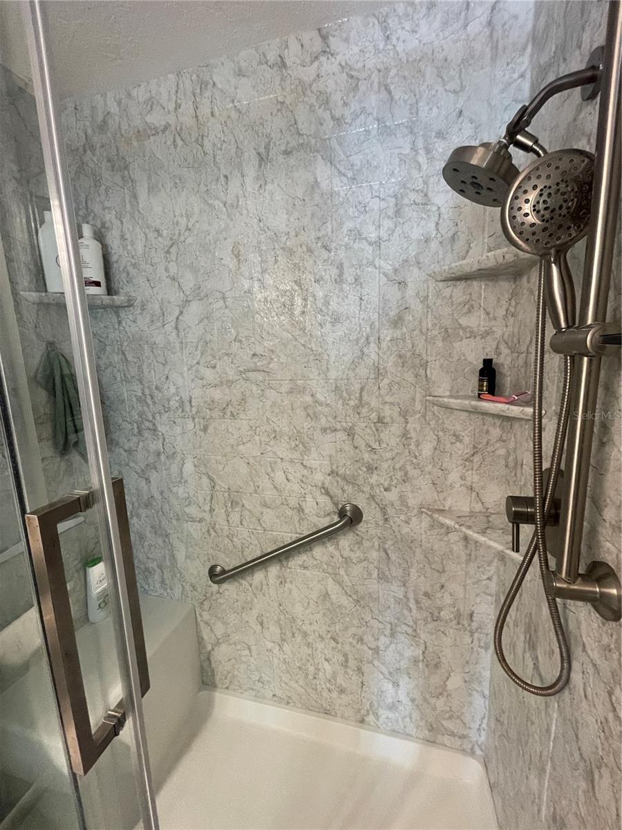 GARDENS THE CONDO - Residential Lease