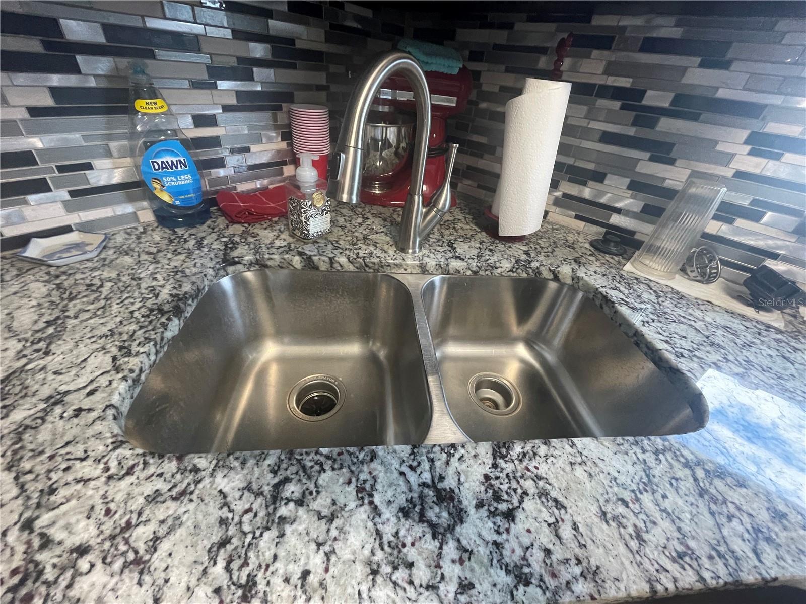 GARDENS THE CONDO - Residential Lease