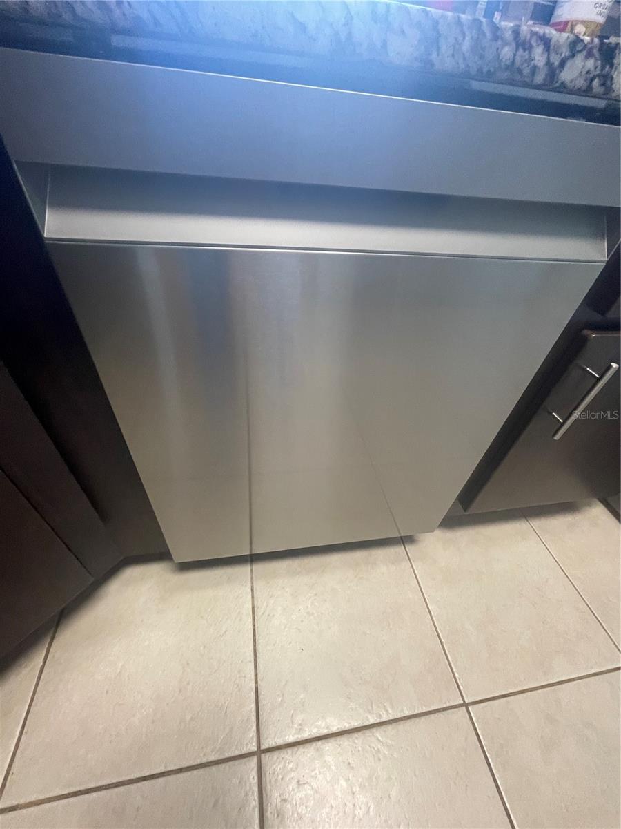 GARDENS THE CONDO - Residential Lease