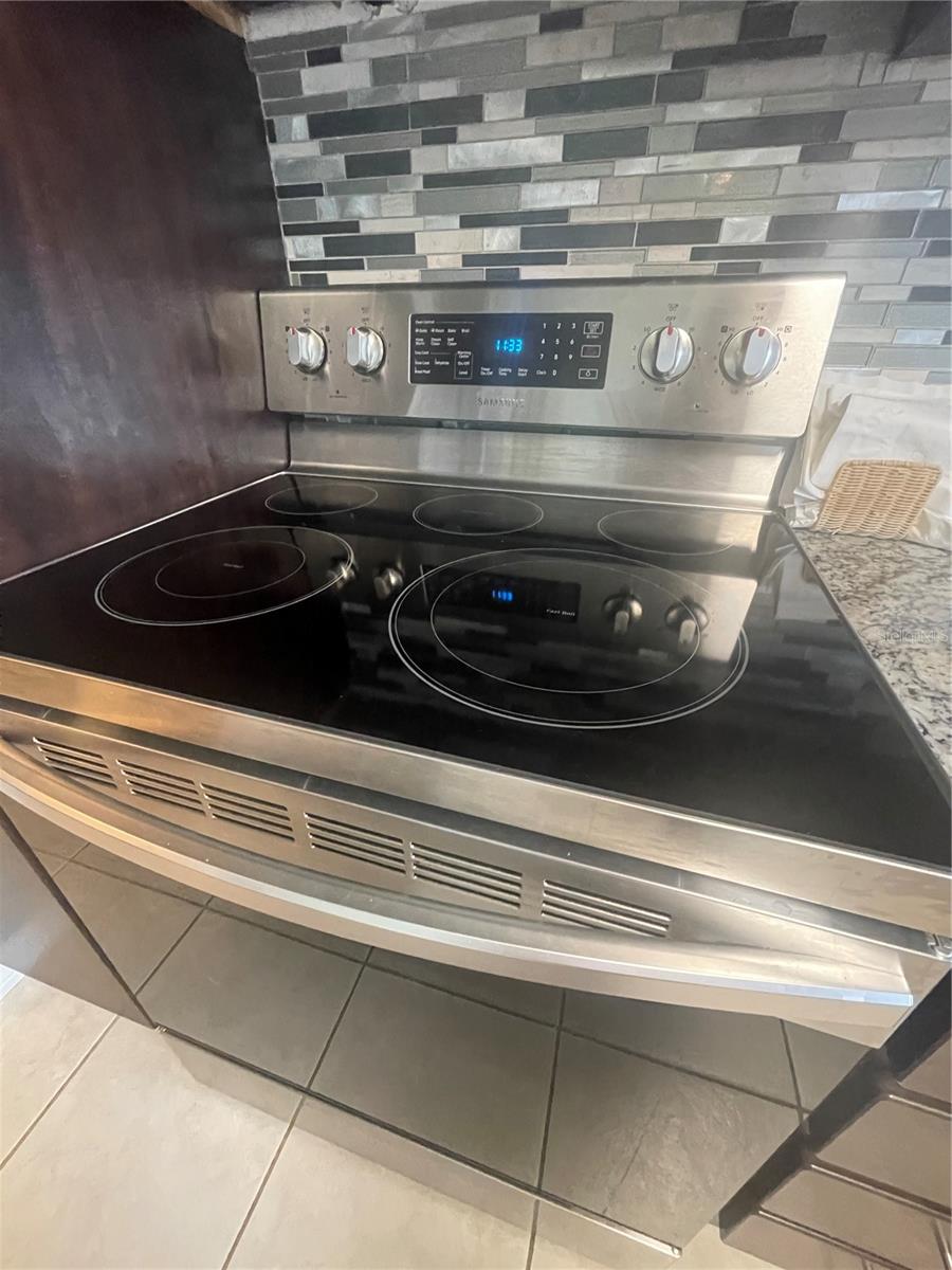 GARDENS THE CONDO - Residential Lease