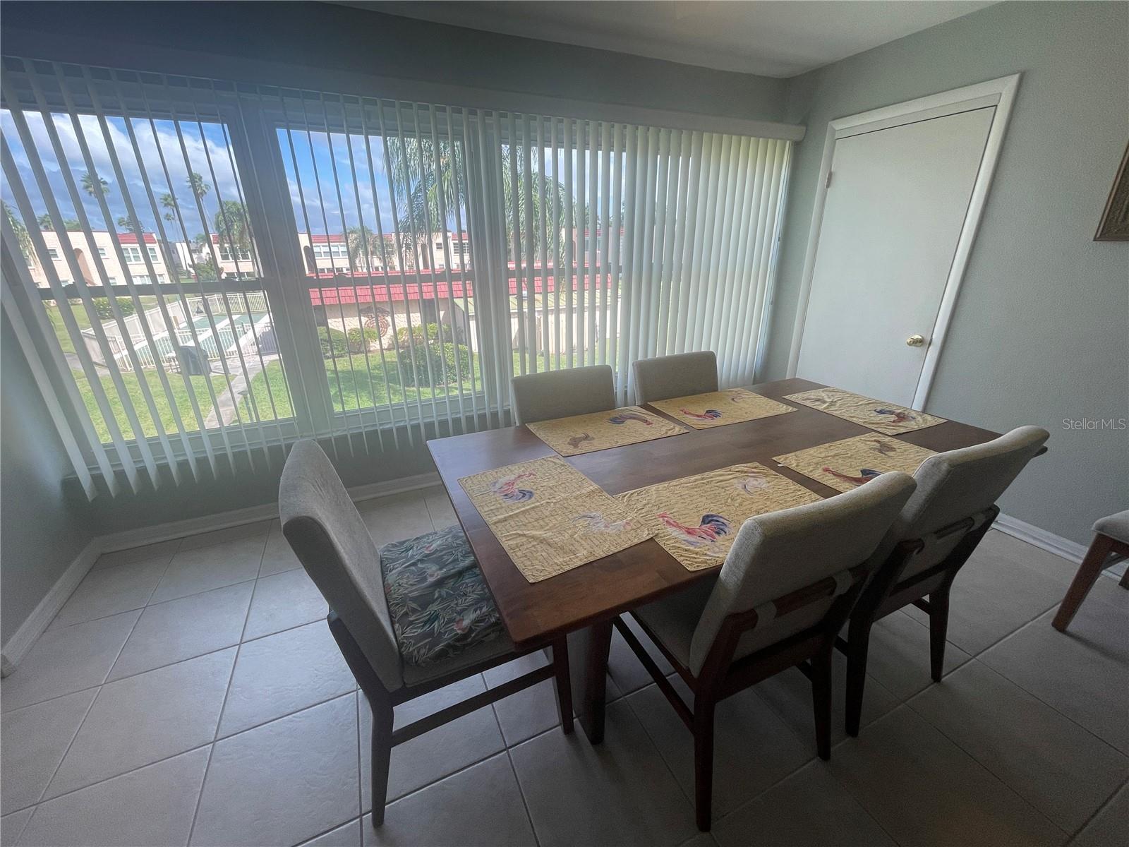 GARDENS THE CONDO - Residential Lease