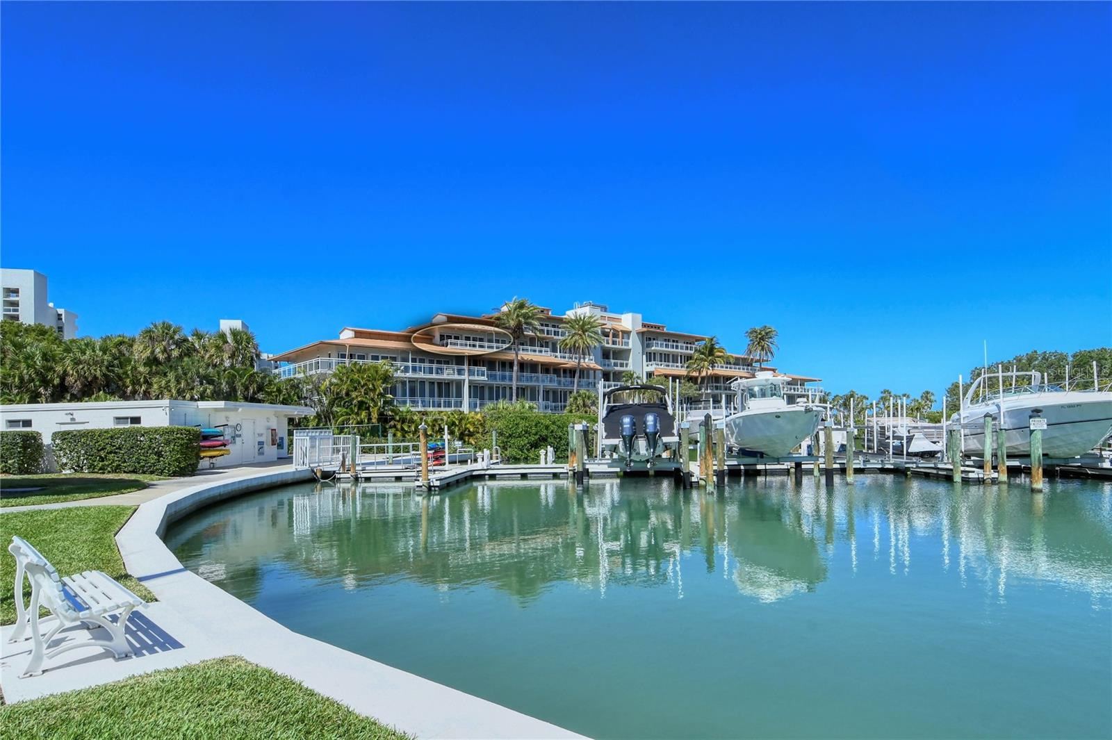 INN ON THE BEACH - Residential