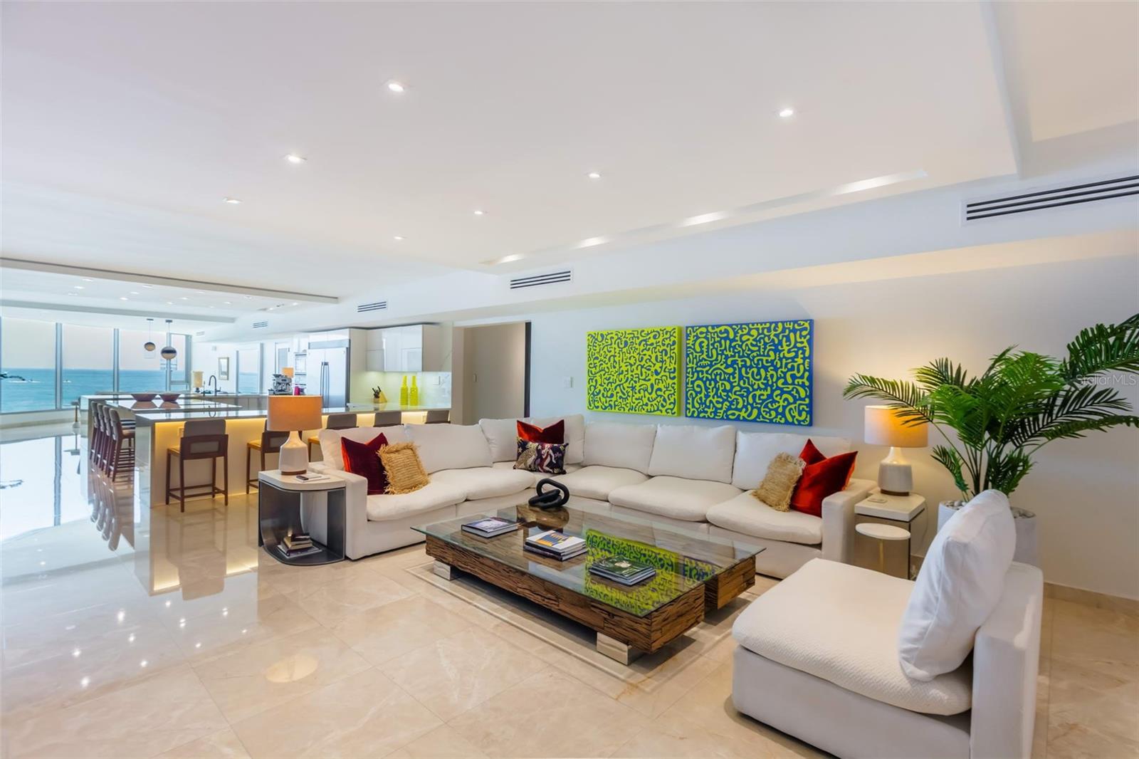 AZURE BEACH - Residential