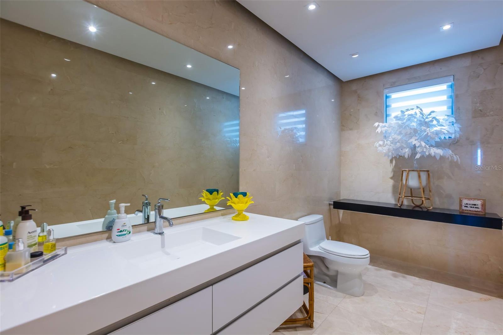 AZURE BEACH - Residential