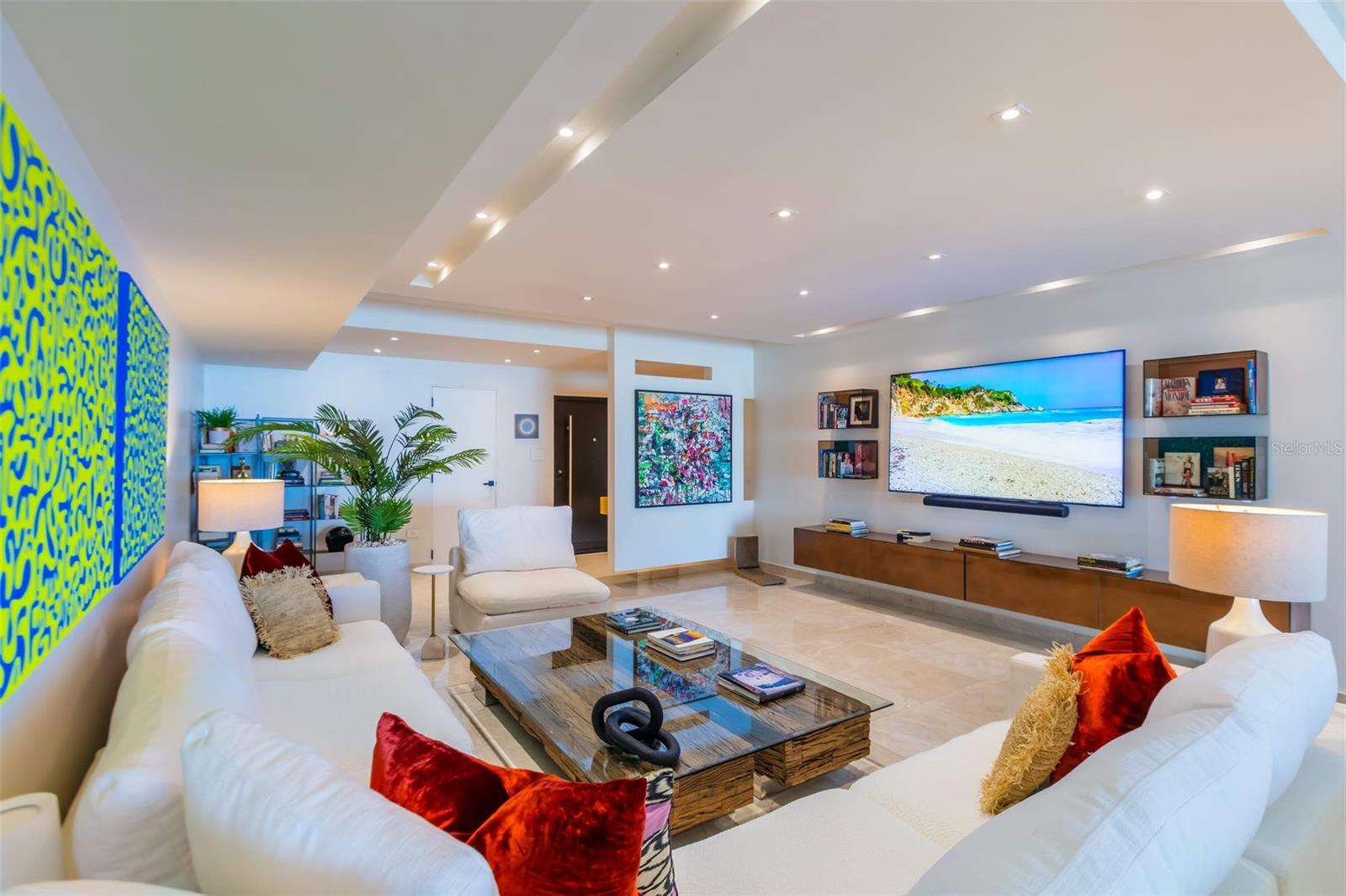 AZURE BEACH - Residential