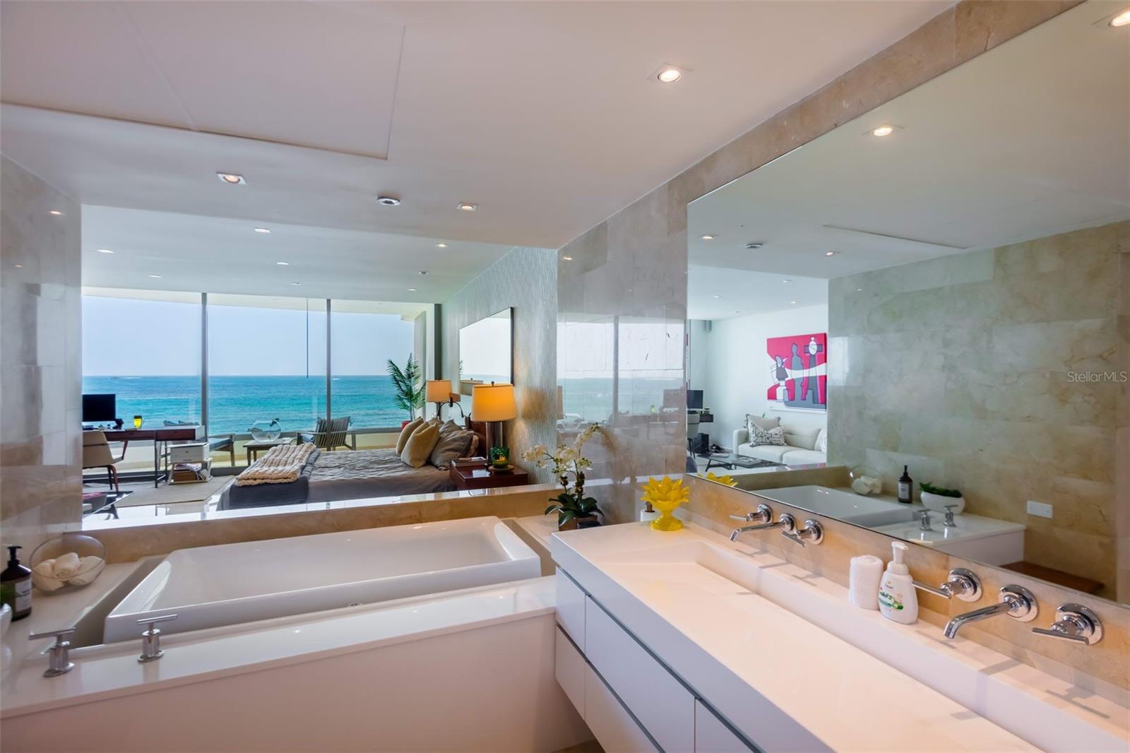 AZURE BEACH - Residential