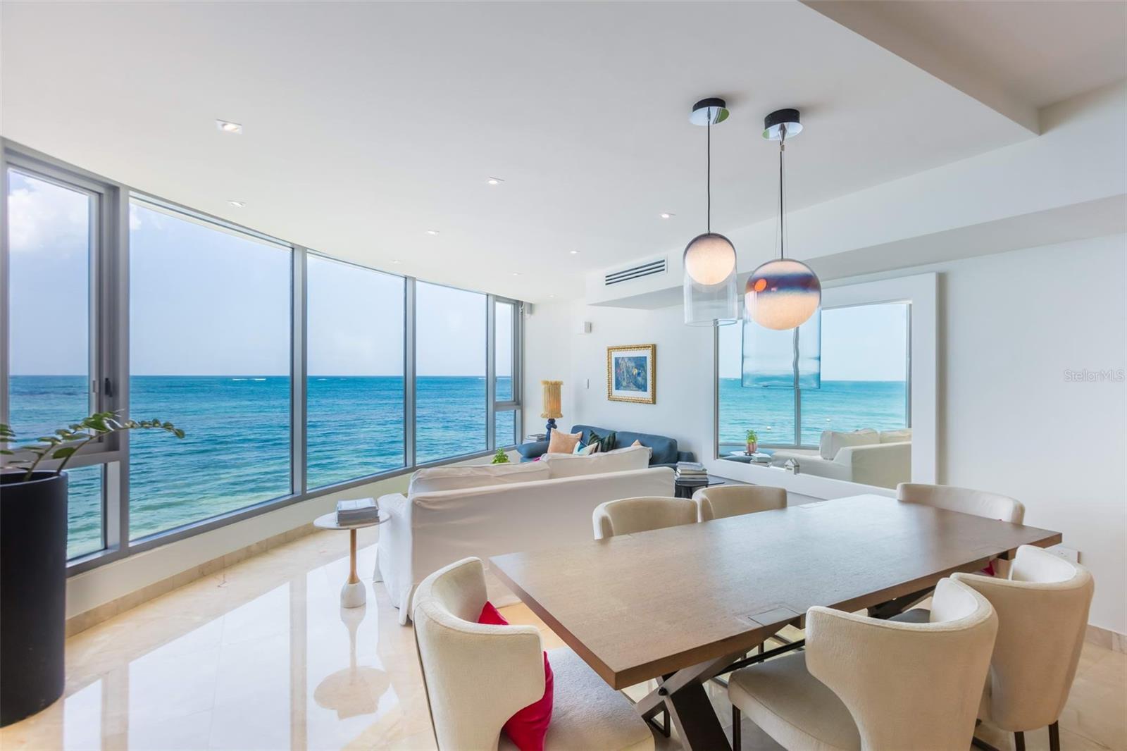 AZURE BEACH - Residential