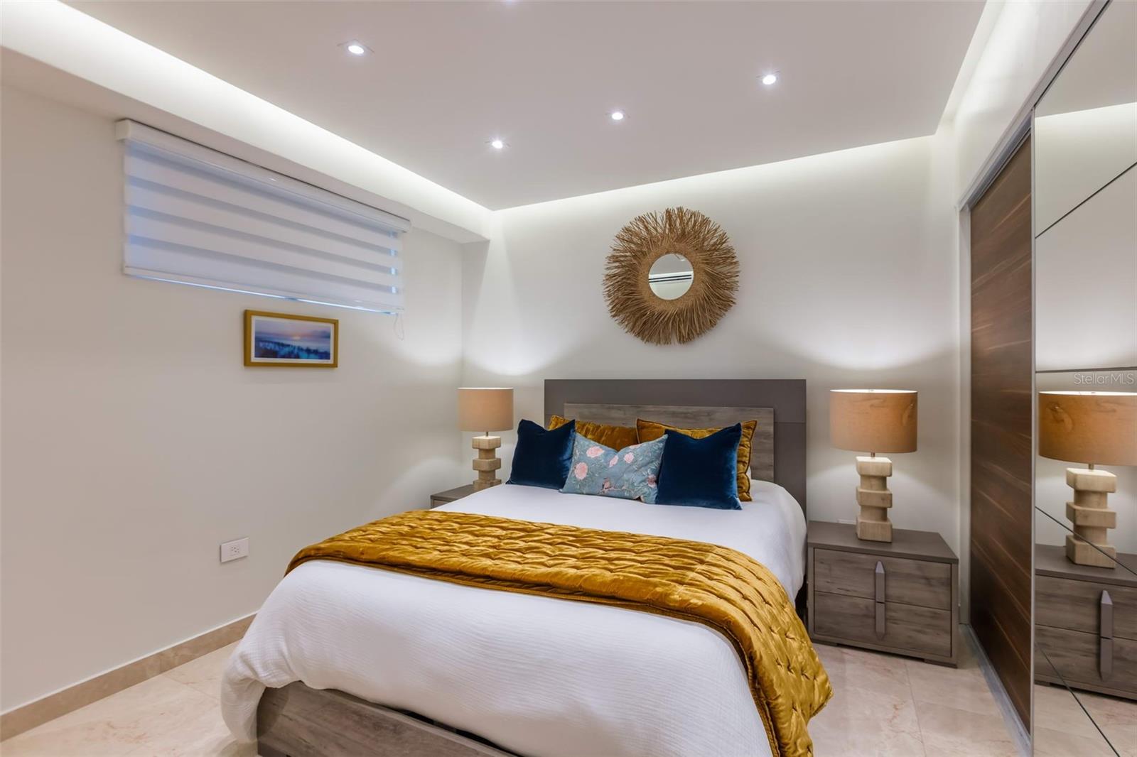 AZURE BEACH - Residential