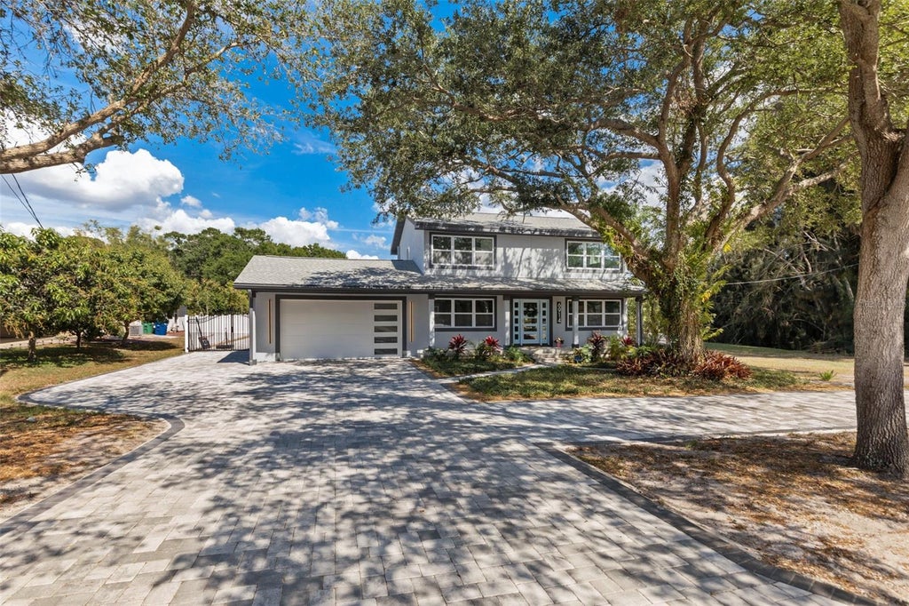 Photo of 6914 S Wall Street, Tampa, FL 33616 (MLS # TB8558201)