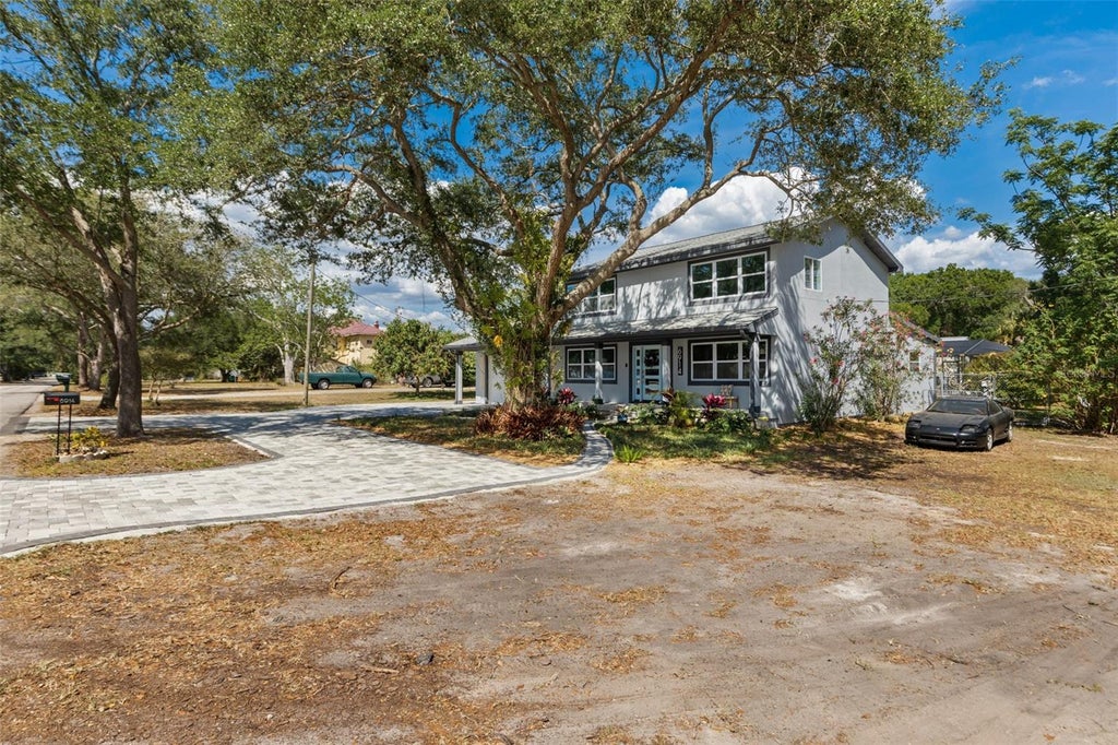 Photo of 6914 S Wall Street, Tampa, FL 33616 (MLS # TB8558201)