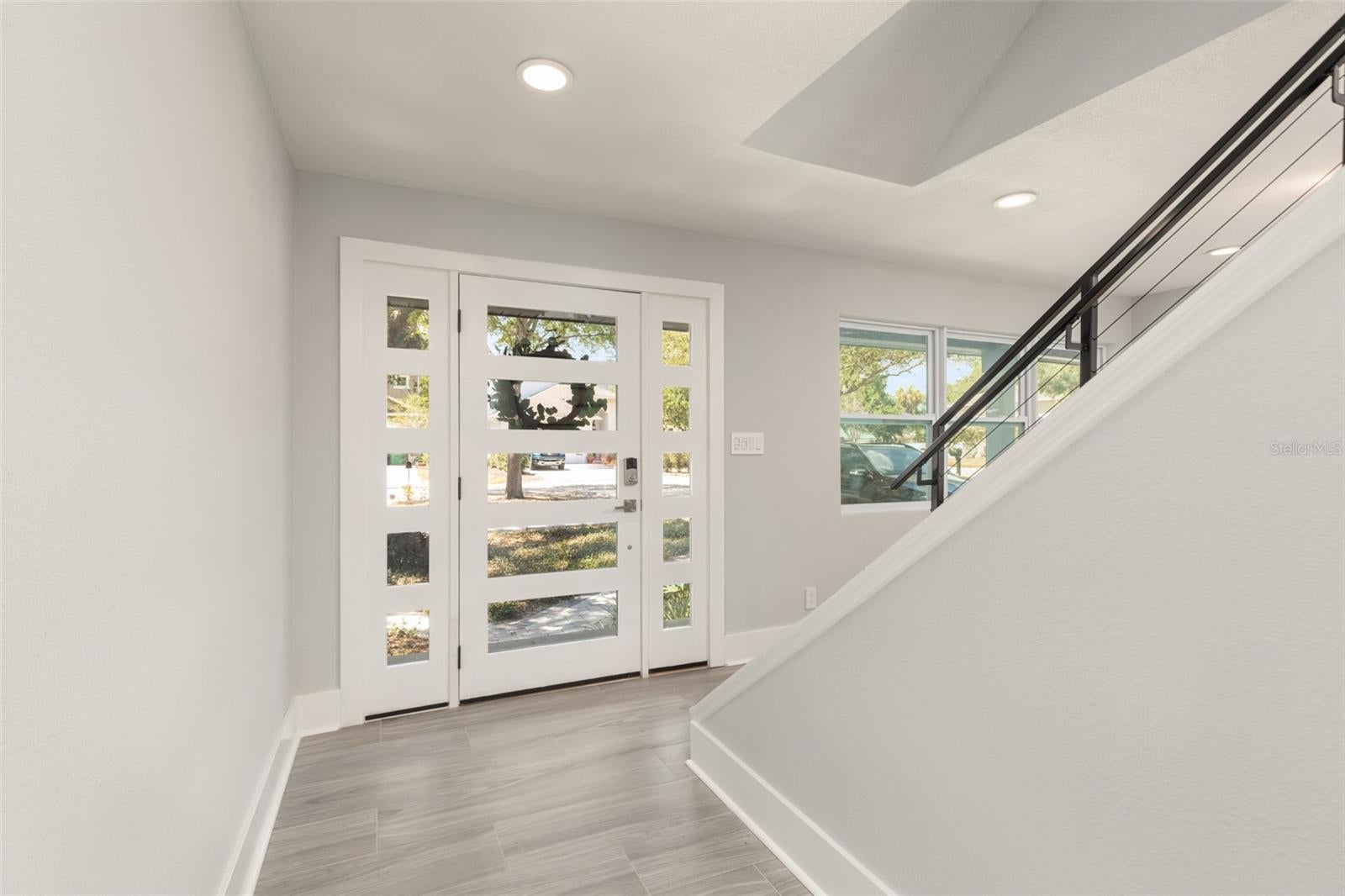 6914 S WALL STREET