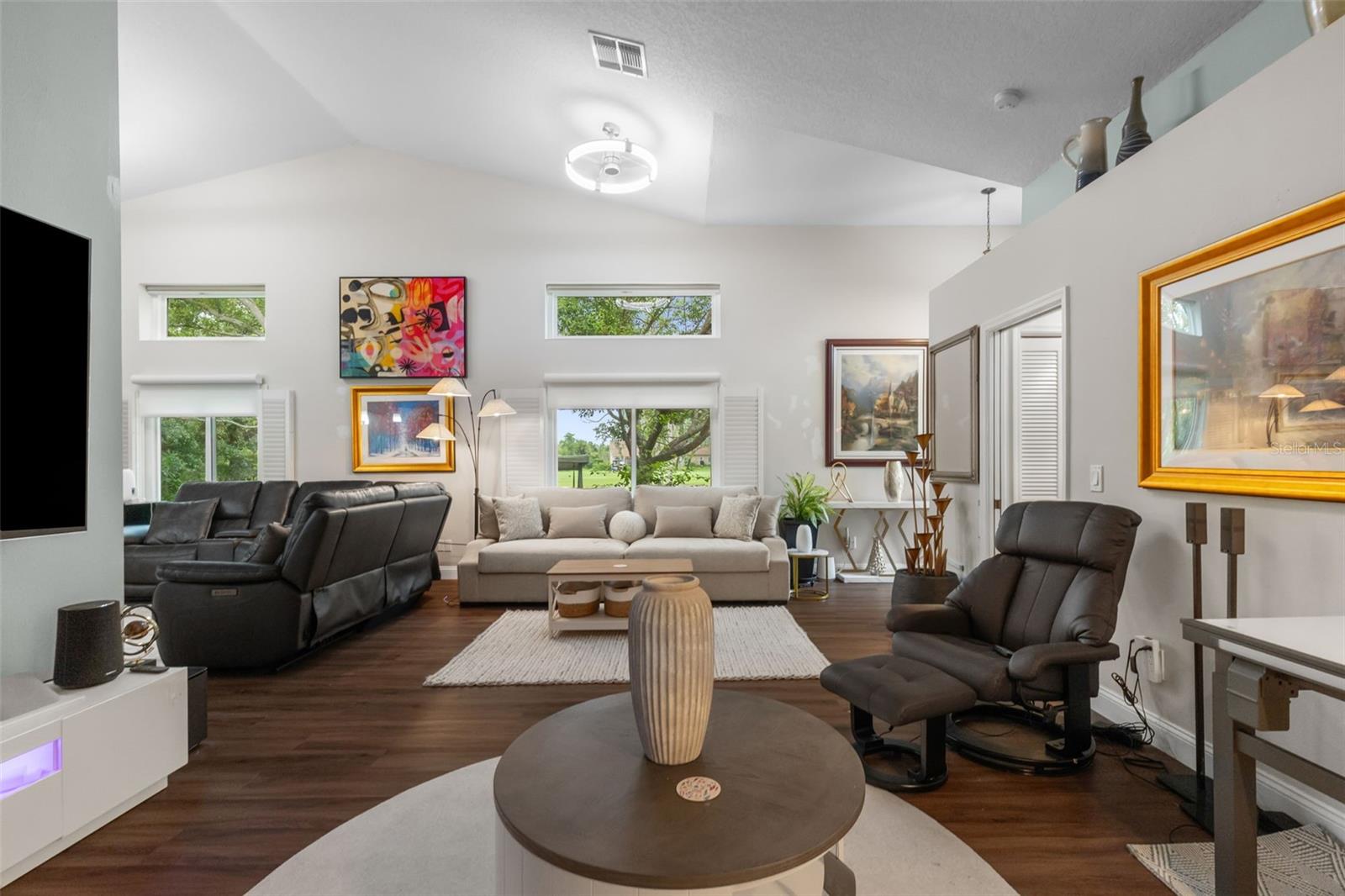 9338 WHISPERING MEADOW COURT