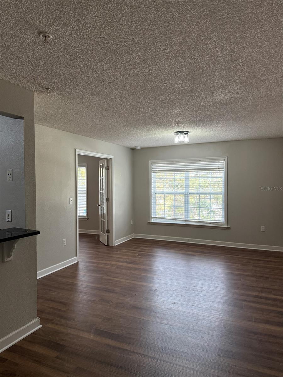 MIRIADA CONDO - Residential