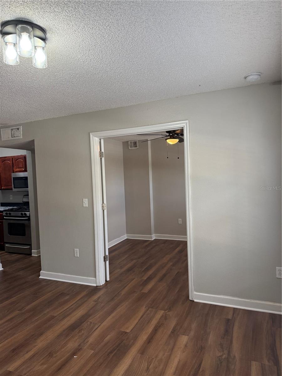 MIRIADA CONDO - Residential