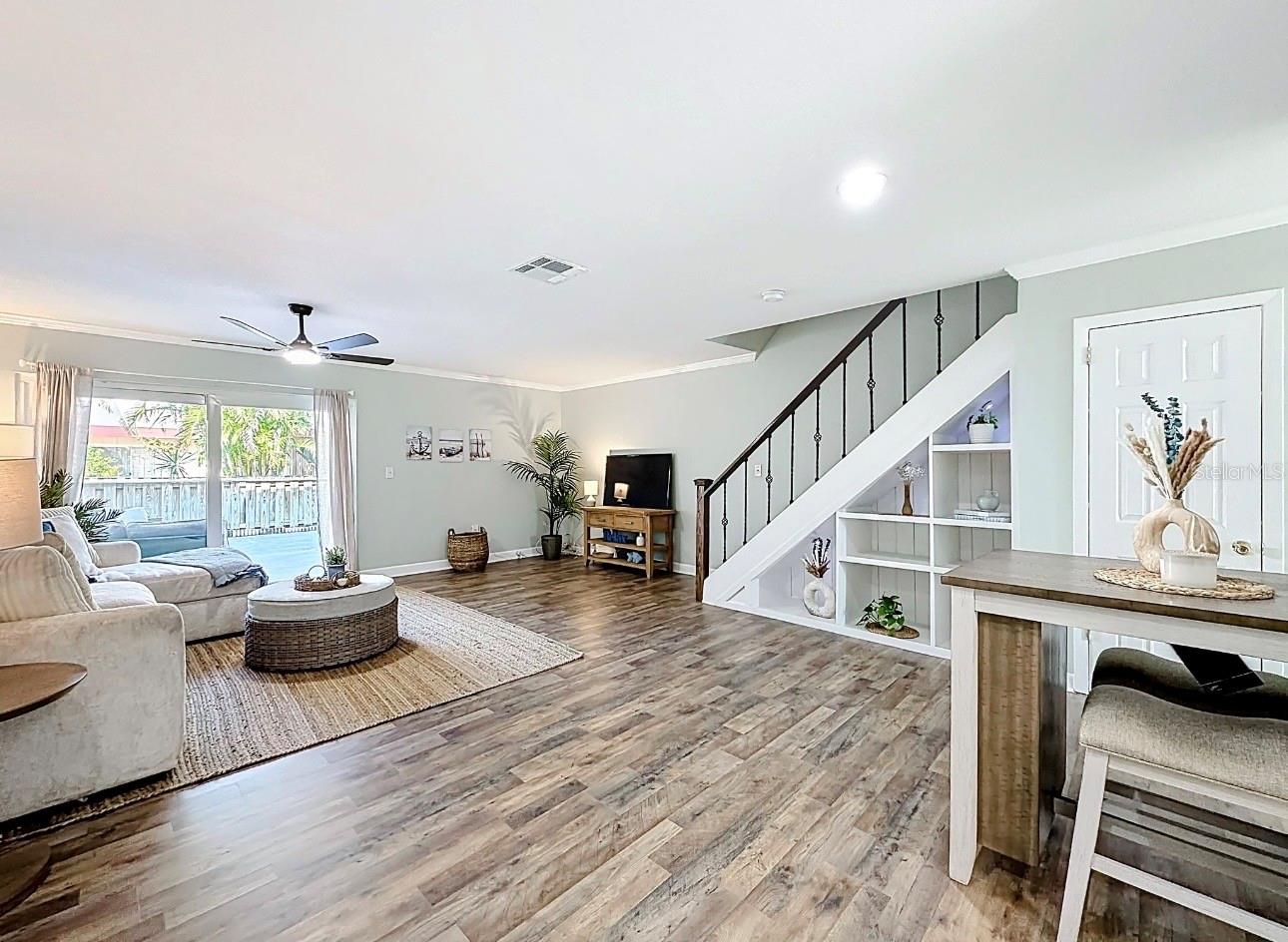 WHISPER WOOD TWNHMS CONDO - Residential