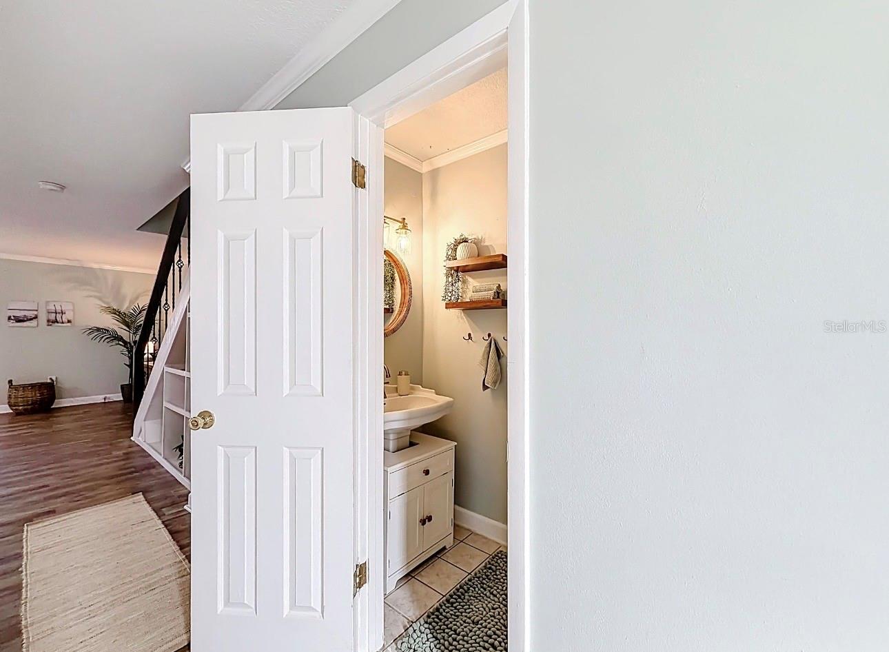 WHISPER WOOD TWNHMS CONDO - Residential