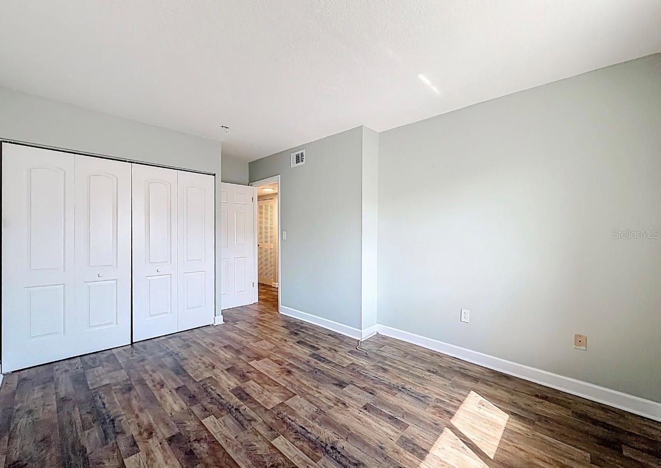 WHISPER WOOD TWNHMS CONDO - Residential