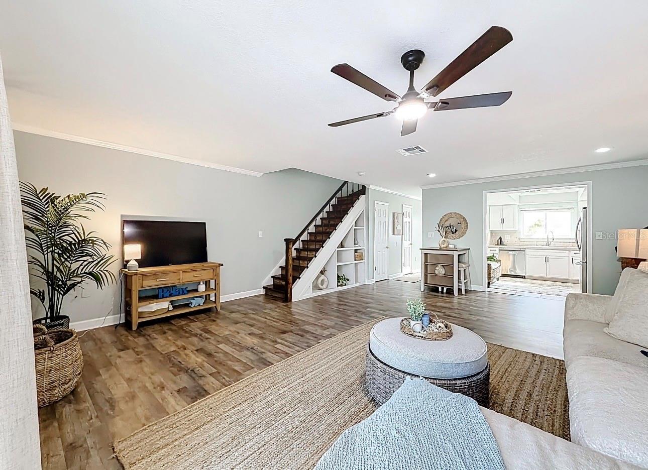 WHISPER WOOD TWNHMS CONDO - Residential