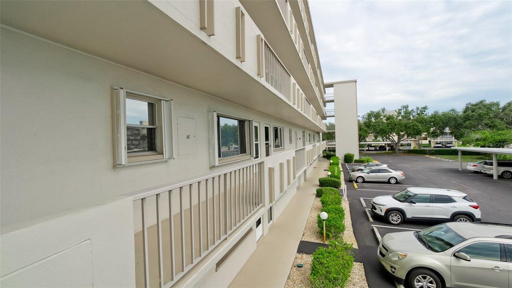 Photo of 4210 Ironwood Circle #204J, Bradenton, FL 34209 (MLS # A4708534)
