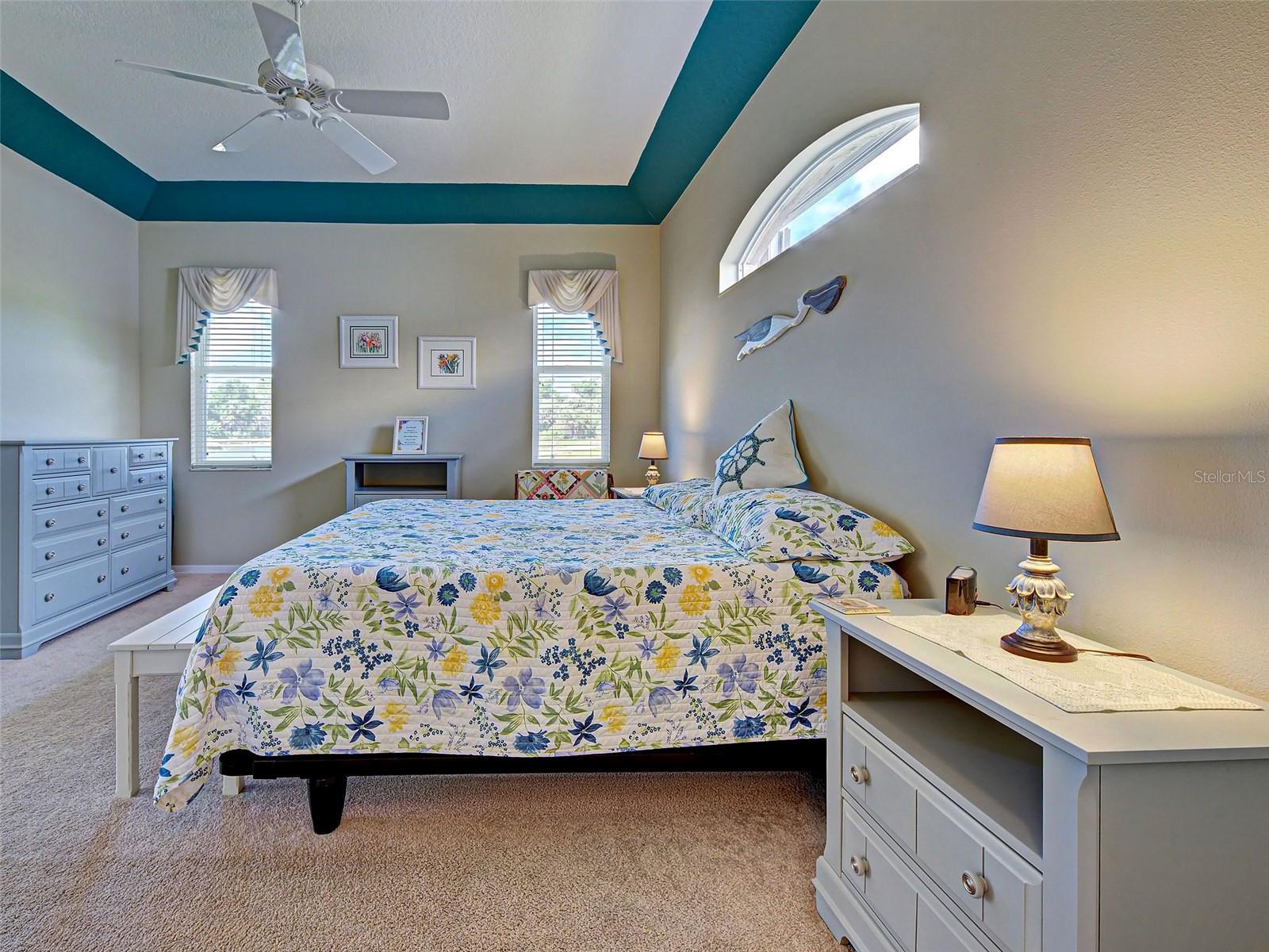 PELICAN POINTE GOLF & COUNTRY CLUB - Residential