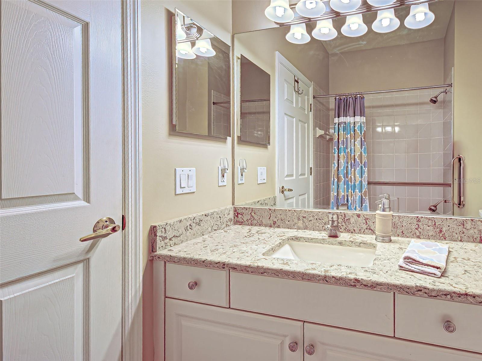 PELICAN POINTE GOLF & COUNTRY CLUB - Residential