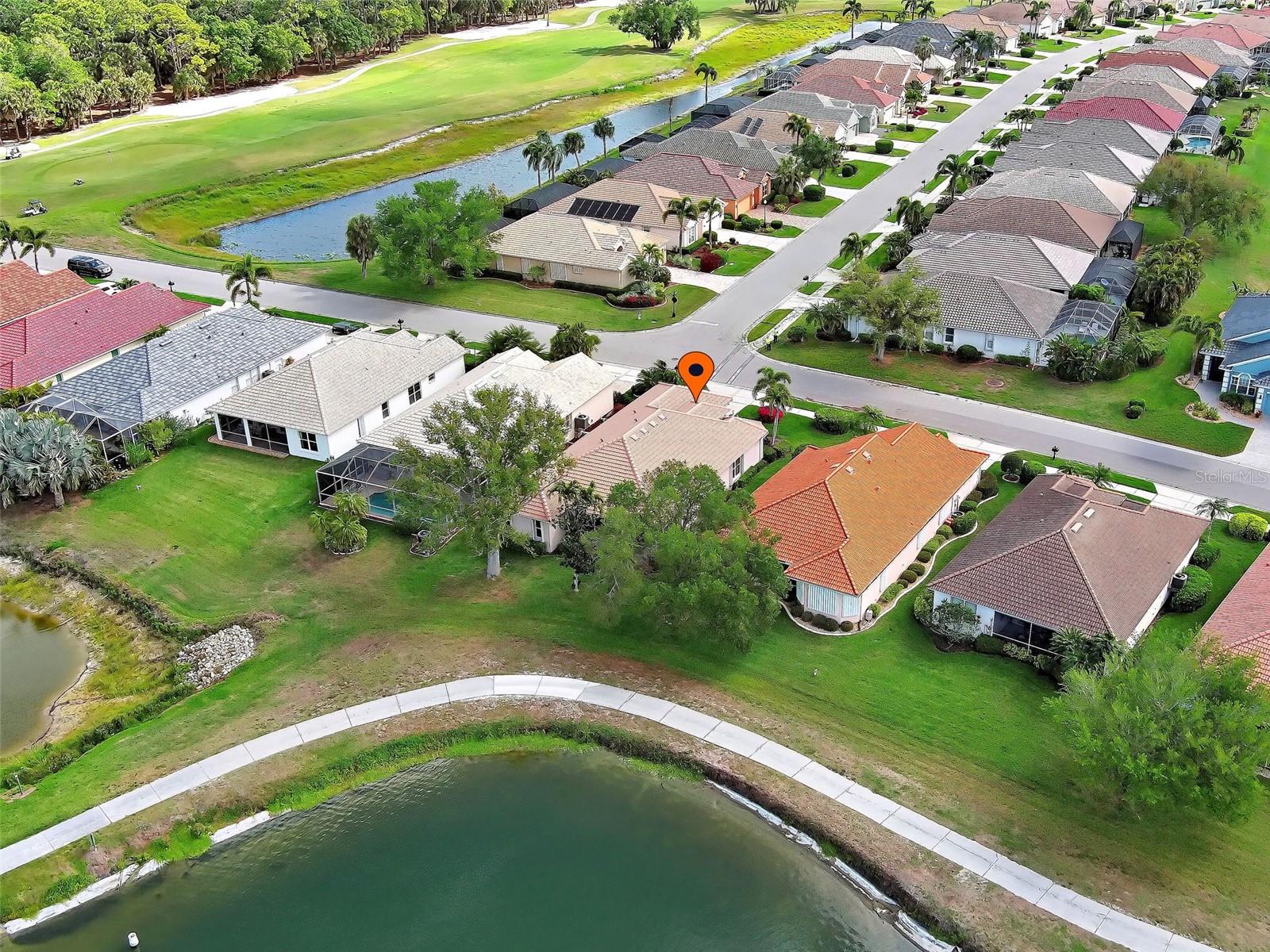 PELICAN POINTE GOLF & COUNTRY CLUB - Residential