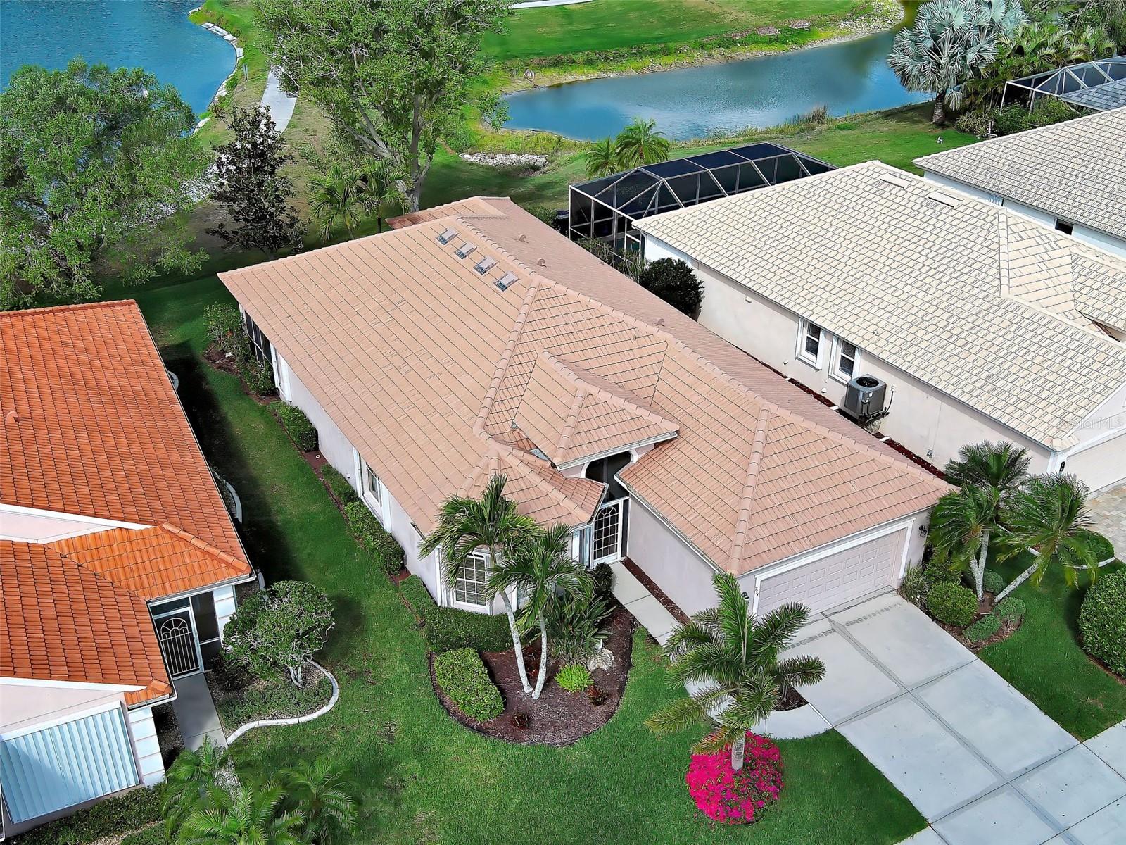 PELICAN POINTE GOLF & COUNTRY CLUB - Residential