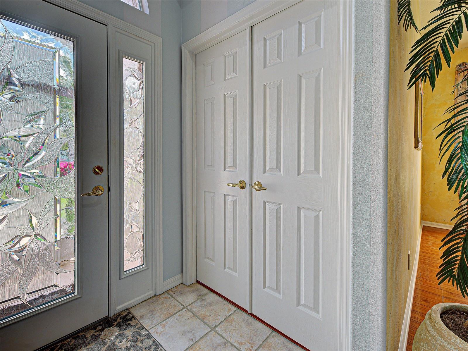 PELICAN POINTE GOLF & COUNTRY CLUB - Residential