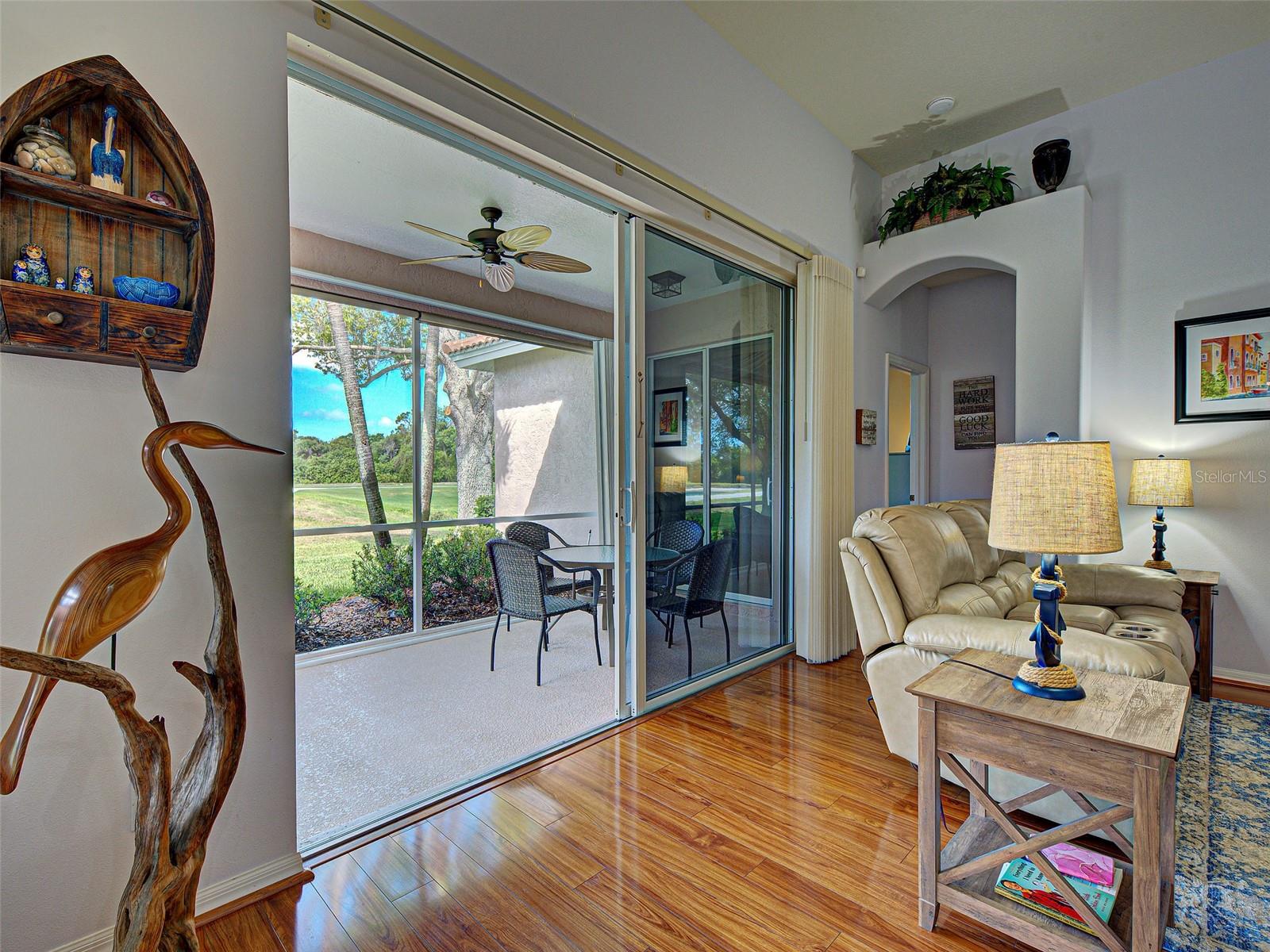 PELICAN POINTE GOLF & COUNTRY CLUB - Residential