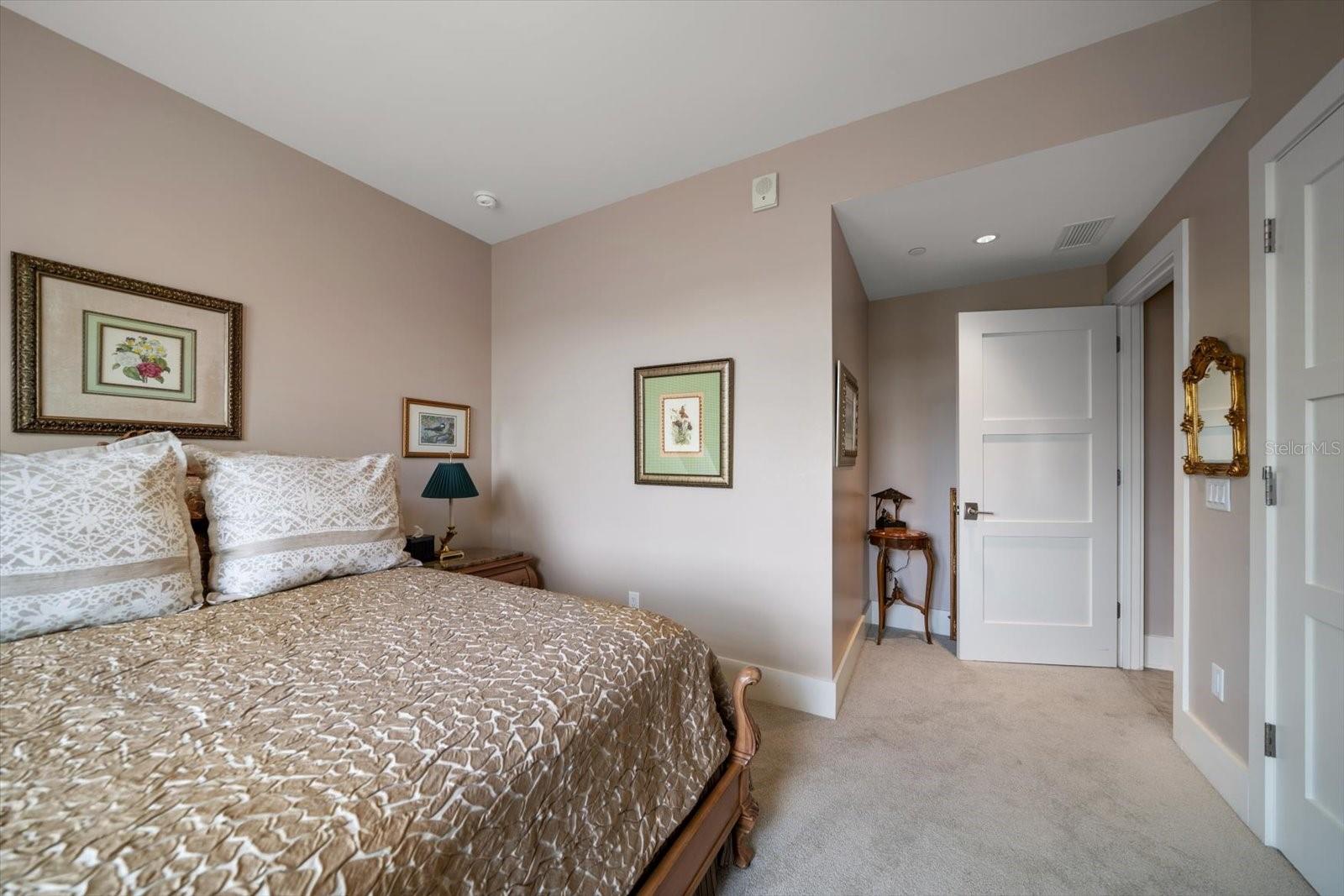 BELLEVIEW PLACE - Residential