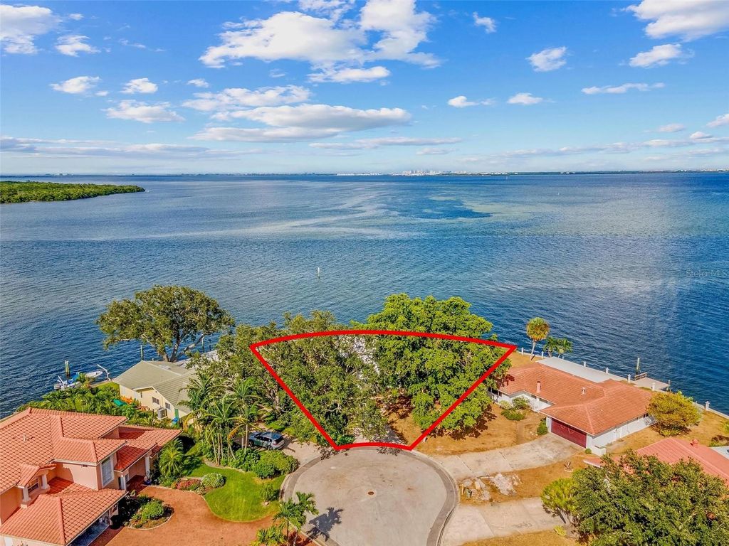 Photo of 2096 Iowa Avenue NE, St Petersburg, FL 33703 (MLS # TB8430319)
