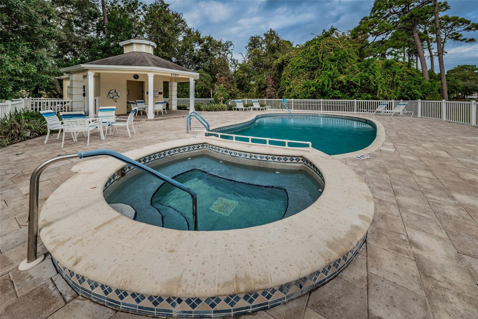 QUEEN ANNE GATE - Residential