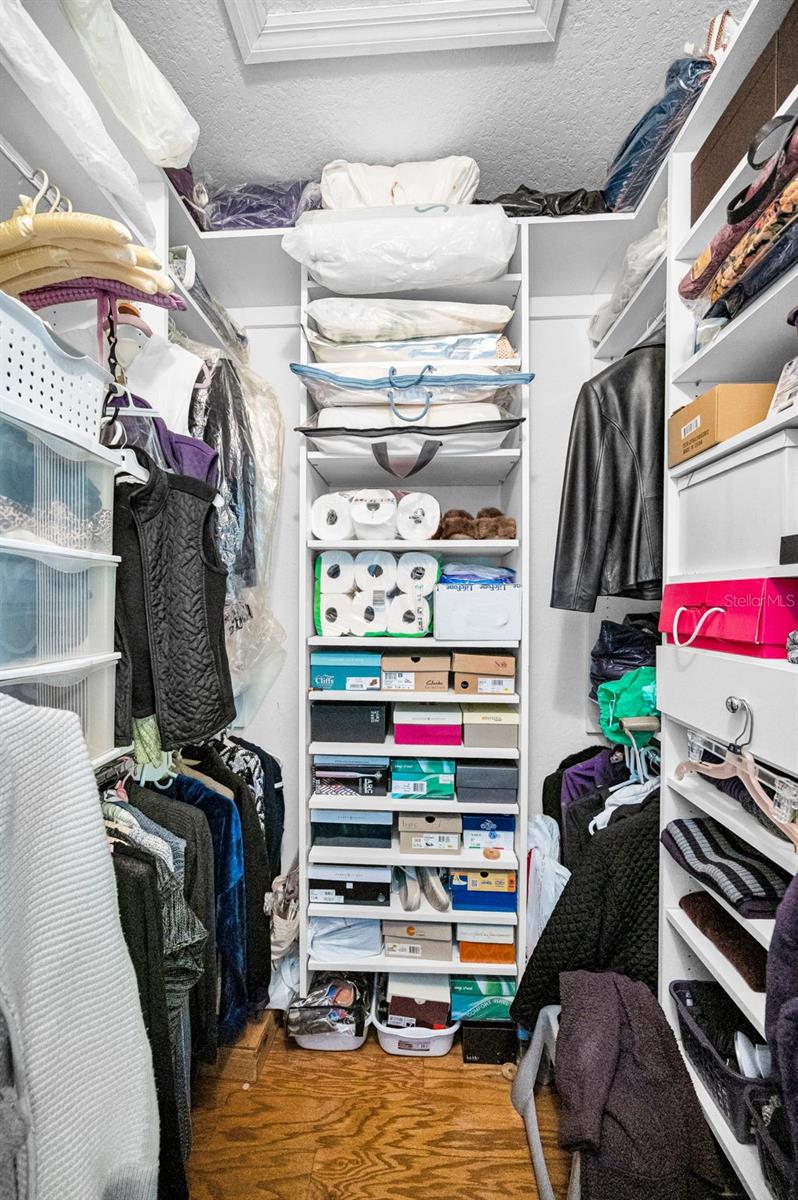 QUEEN ANNE GATE - Residential