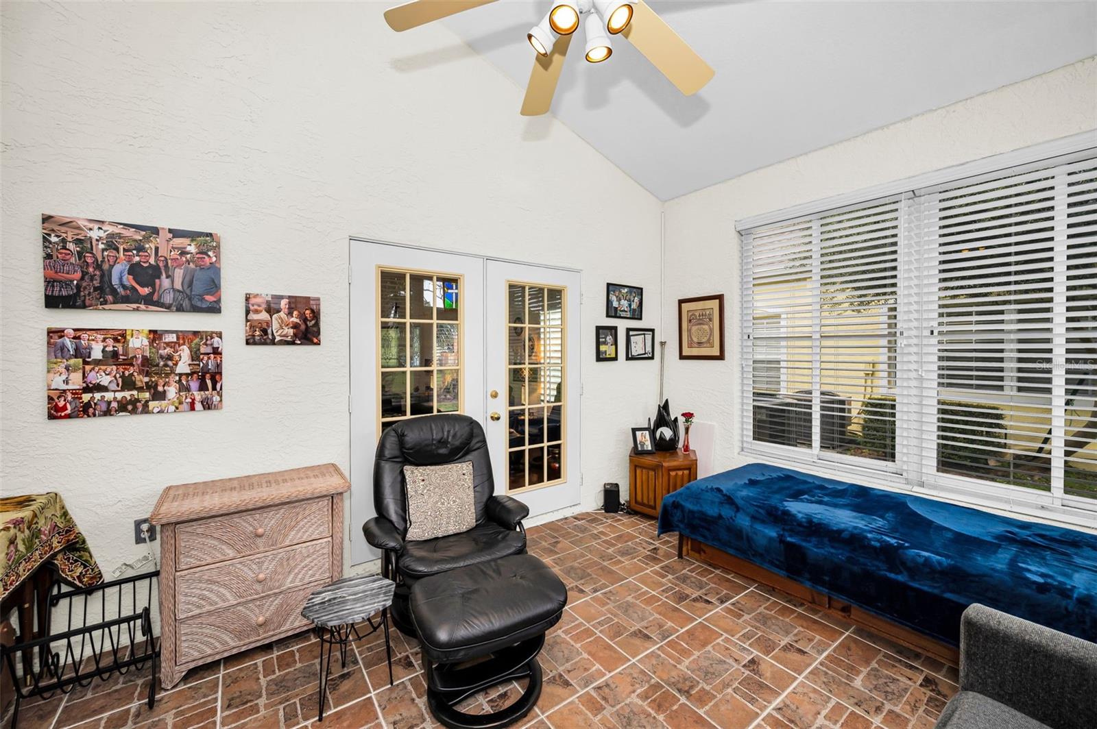 QUEEN ANNE GATE - Residential