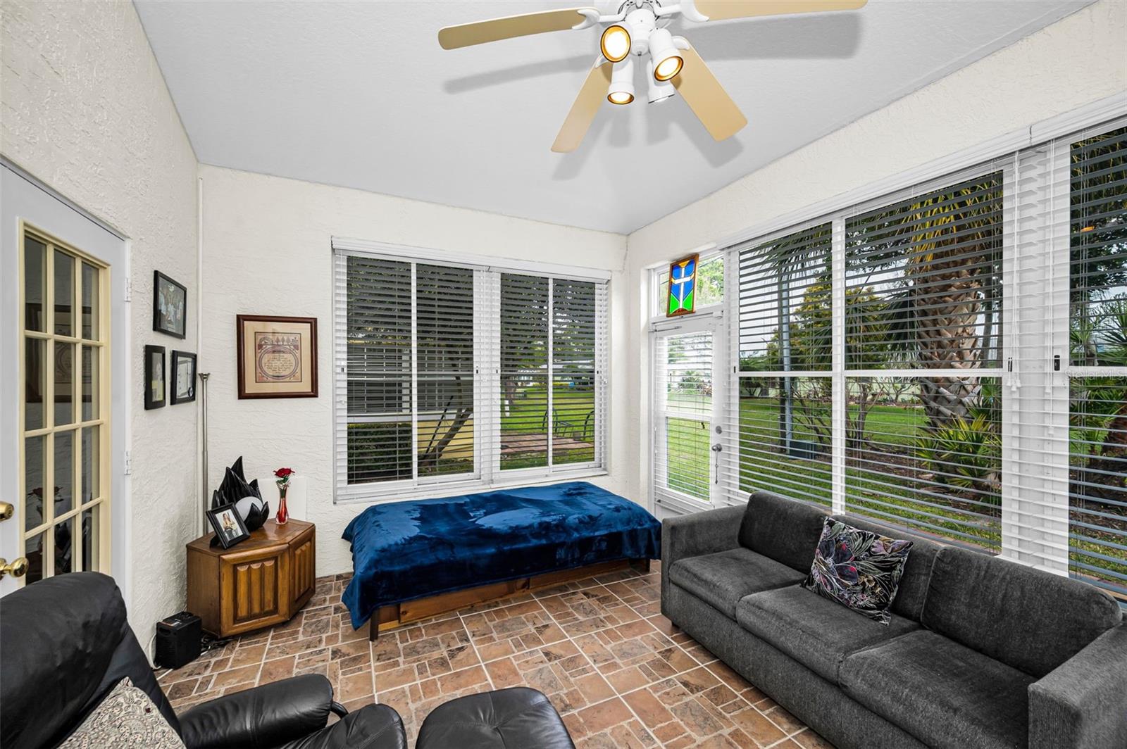 QUEEN ANNE GATE - Residential