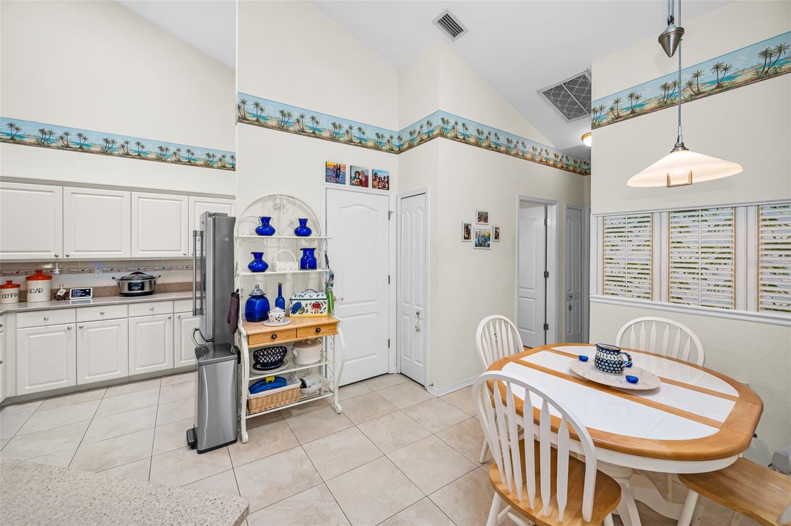 QUEEN ANNE GATE - Residential