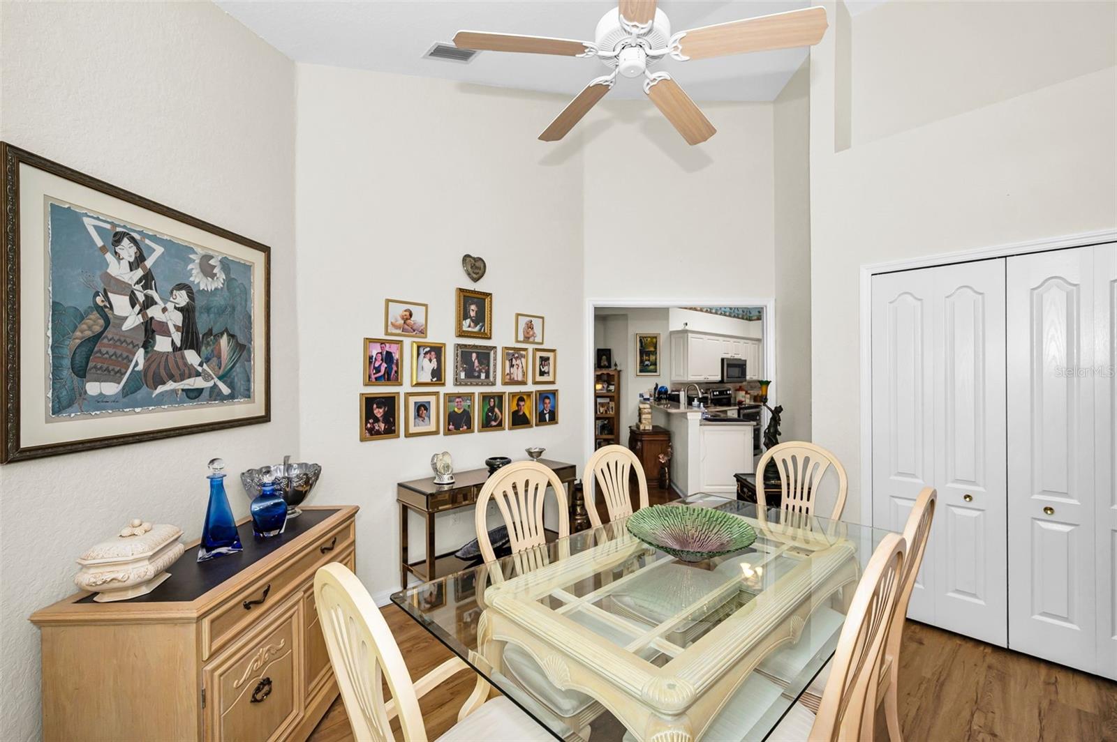 QUEEN ANNE GATE - Residential